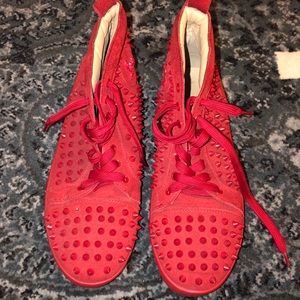 9 1/2 size men’s sneaker